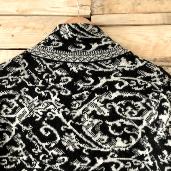 A. IDA open front wool blend cardigan, size M - Picture 6 of 10